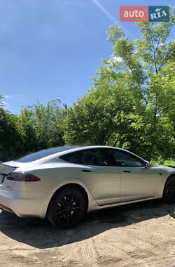 Лифтбек Tesla Model S 2017 в 