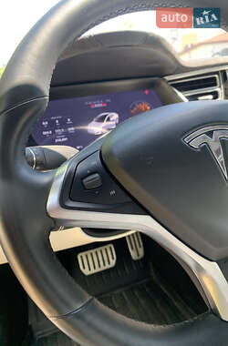 Лифтбек Tesla Model S 2017 в 