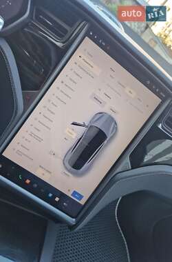 Лифтбек Tesla Model S 2018 в Львове