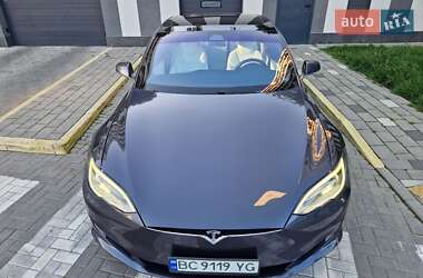 Лифтбек Tesla Model S 2018 в Львове