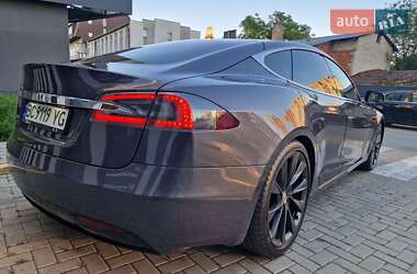 Лифтбек Tesla Model S 2018 в Львове