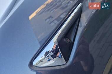 Лифтбек Tesla Model S 2018 в Львове