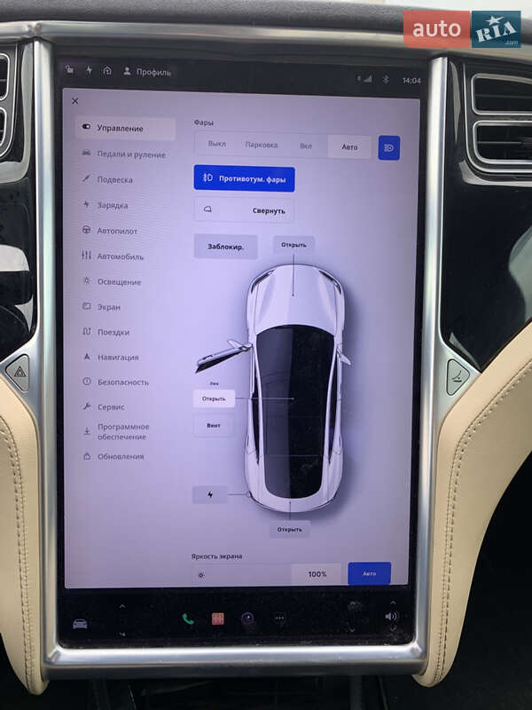 Лифтбек Tesla Model S 2015 в Львове