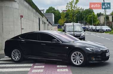 Лифтбек Tesla Model S 2017 в 