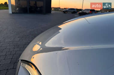 Лифтбек Tesla Model S 2014 в 