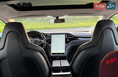 Лифтбек Tesla Model S 2014 в 