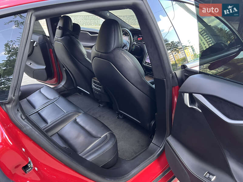 Лифтбек Tesla Model S 2020 в Ивано-Франковске
