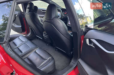 Ліфтбек Tesla Model S 2020 в 