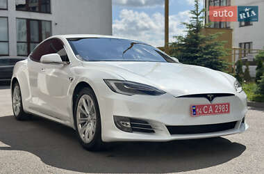 Лифтбек Tesla Model S 2016 в 