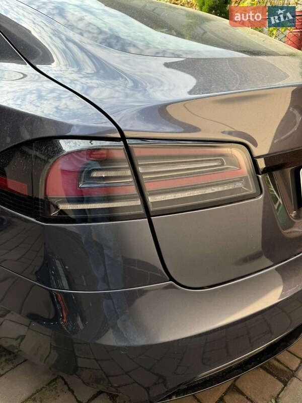 Лифтбек Tesla Model S 2022 в Ивано-Франковске