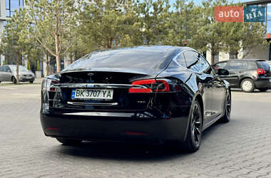Лифтбек Tesla Model S 2018 в 