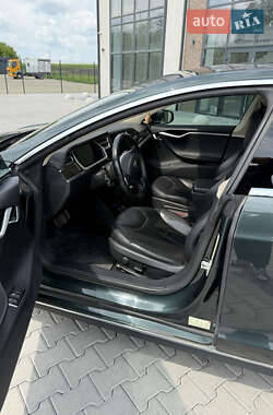 Лифтбек Tesla Model S 2014 в 