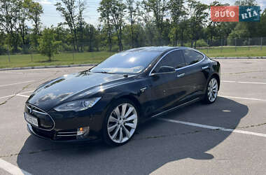 Ліфтбек Tesla Model S 2015 в 