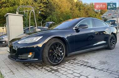 Лифтбек Tesla Model S 2013 в Львове