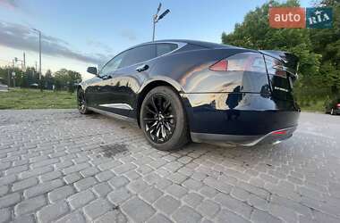Ліфтбек Tesla Model S 2013 в 