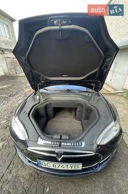 Ліфтбек Tesla Model S 2013 в 