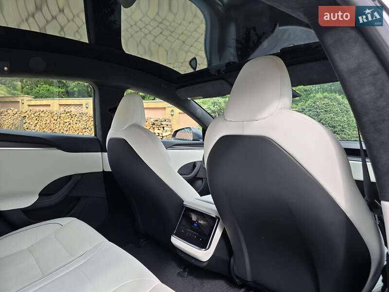Ліфтбек Tesla Model S 2021 в Мукачевому