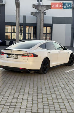 Лифтбек Tesla Model S 2013 в 
