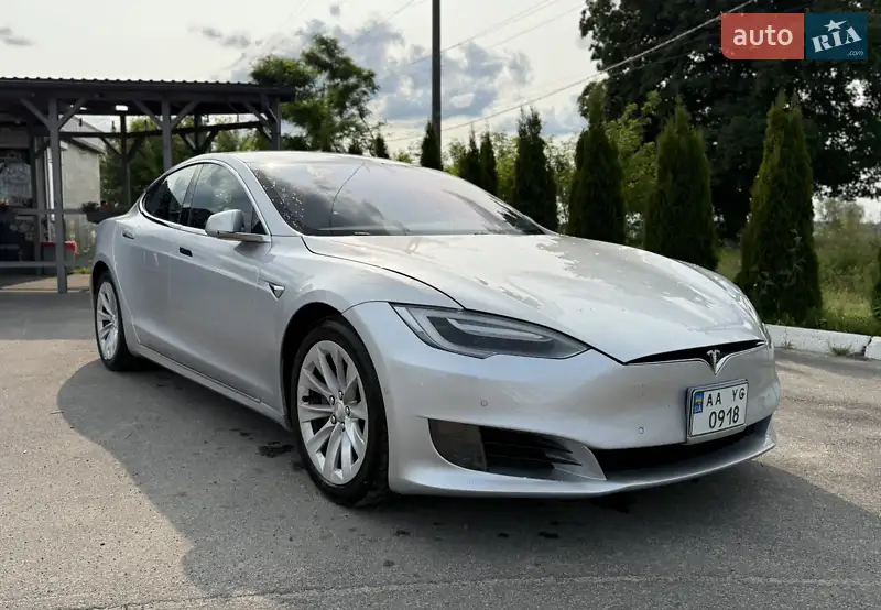 Tesla Model S 2017