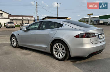 Лифтбек Tesla Model S 2017 в 