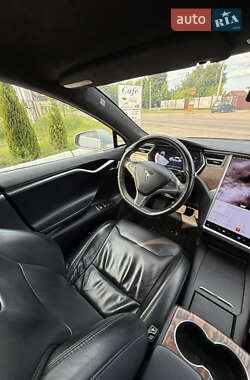 Лифтбек Tesla Model S 2017 в 