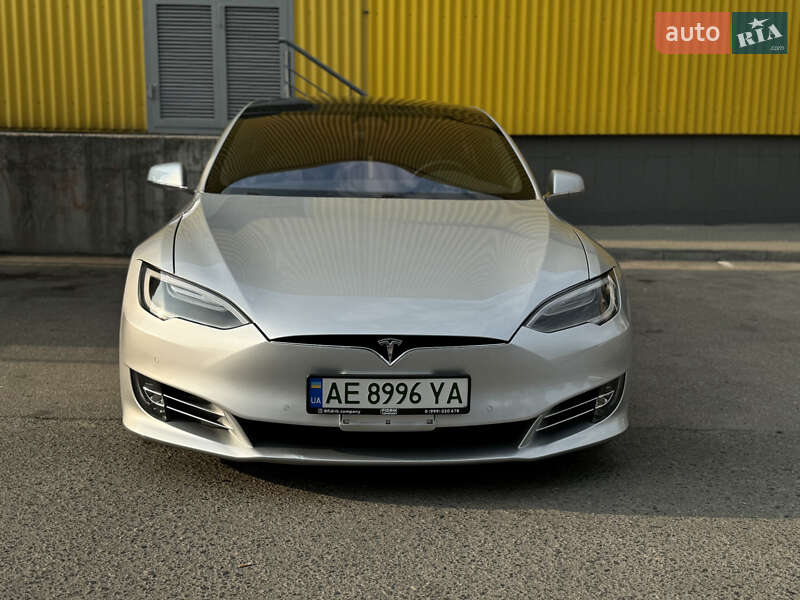 Tesla Model S 2017