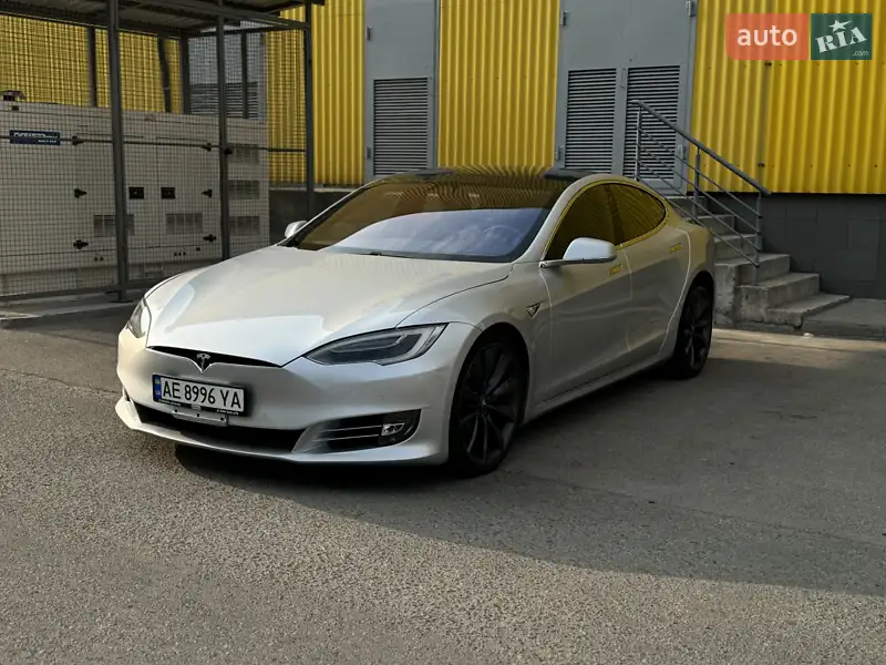 Tesla Model S 2017
