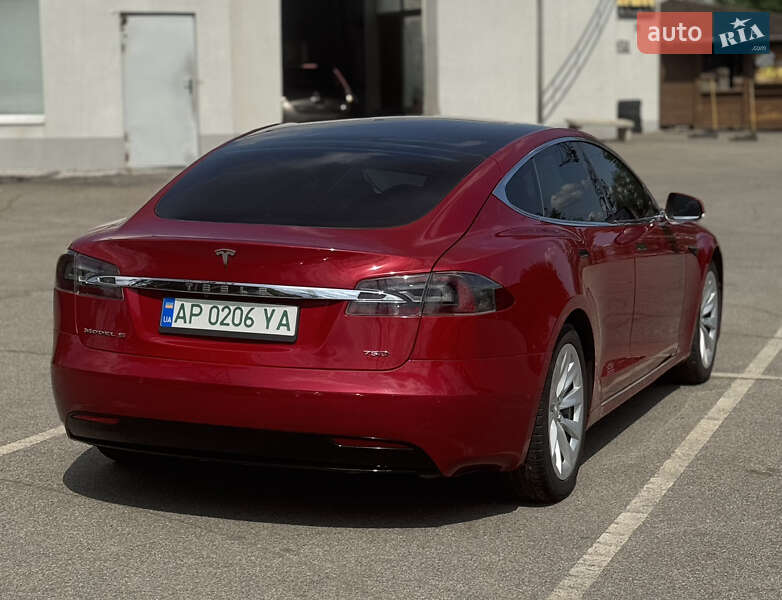 Ліфтбек Tesla Model S 2018 в Запоріжжі