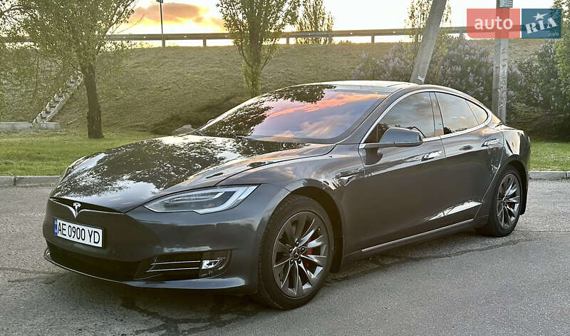 Лифтбек Tesla Model S 2018 в Днепре фото 5 Лифтбек Tesla Model S 2018 в Днепре