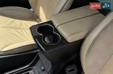 Лифтбек Tesla Model S 2013 в 