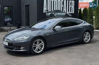 Лифтбек Tesla Model S 2013 в 