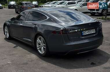 Лифтбек Tesla Model S 2013 в 