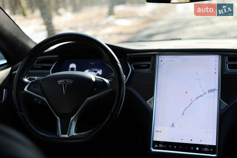 Ліфтбек Tesla Model S 2016 в Луцьку