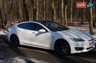 Ліфтбек Tesla Model S 2016 в 