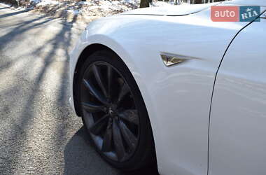 Ліфтбек Tesla Model S 2016 в 