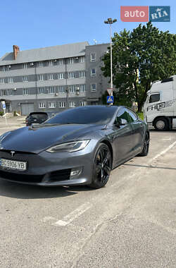 Лифтбек Tesla Model S 2019 в 