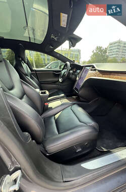 Лифтбек Tesla Model S 2019 в 