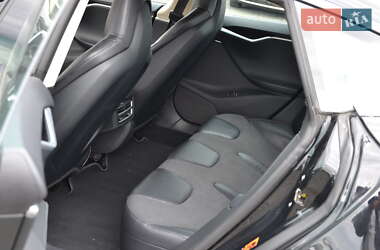 Лифтбек Tesla Model S 2014 в 