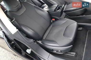 Лифтбек Tesla Model S 2014 в 