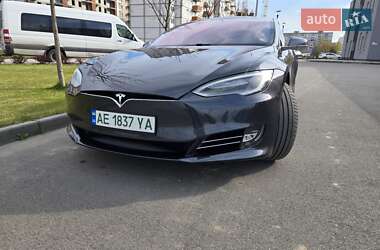 Лифтбек Tesla Model S 2019 в Днепре