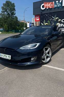 tesla model-s 2014 в Вишгород від професійного продавця Андрей