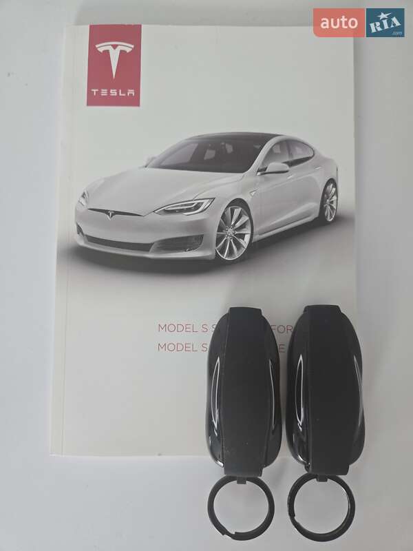 Лифтбек Tesla Model S 2019 в Днепре