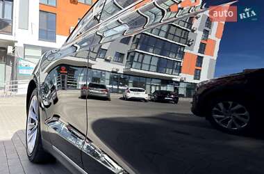Лифтбек Tesla Model S 2014 в 