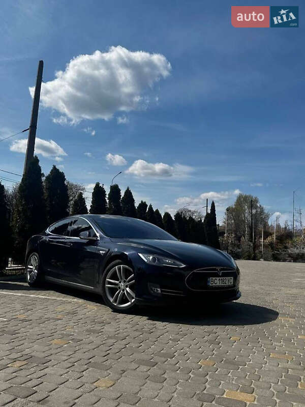 Tesla Model S 2015 Tesla Model S 2015