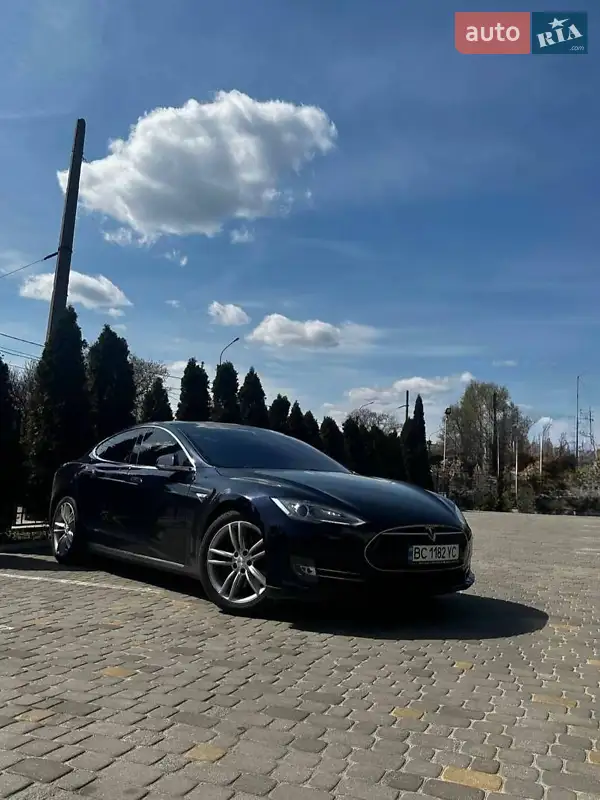 Tesla Model S