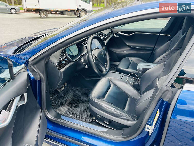 Ліфтбек Tesla Model S 2016 в Хмельницькому