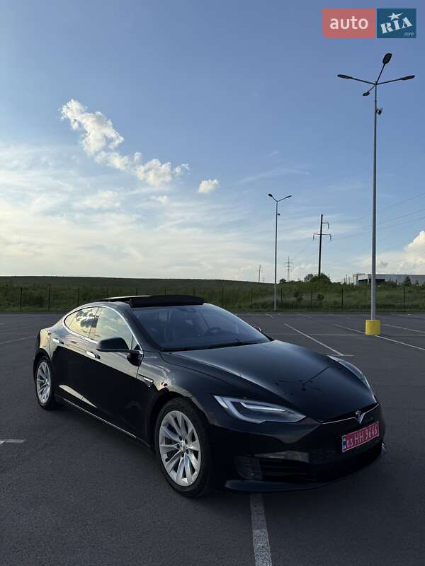 Tesla Model S 2016