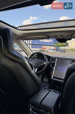 Лифтбек Tesla Model S 2016 в 