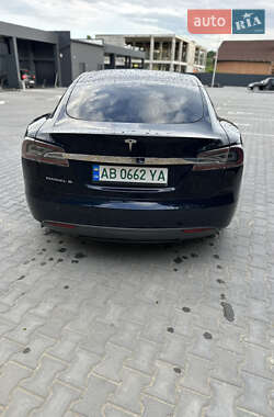 Ліфтбек Tesla Model S 2013 в 