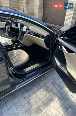 Ліфтбек Tesla Model S 2013 в 